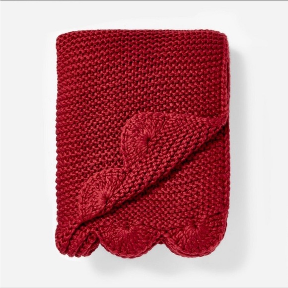 NWT Knit Scalloped Edge Throw Blanket Red - Threshold designed with Studio McGee - Picture 1 of 4